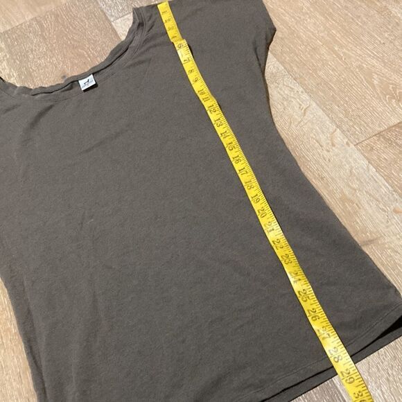 Peruvian connection wide neck slightly oversized brown T-shirt size small - Picture 6 of 6